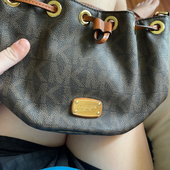 Authentic mk purse - Picture 1 of 3